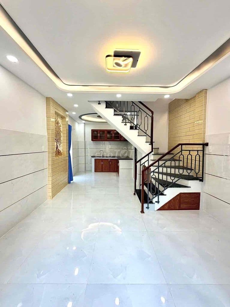 Nhà Đẹp 2 Tầng 2PN - Hẻm Thông Ngay Bốn Xã - Chỉ 2.x Ty - Ảnh 2