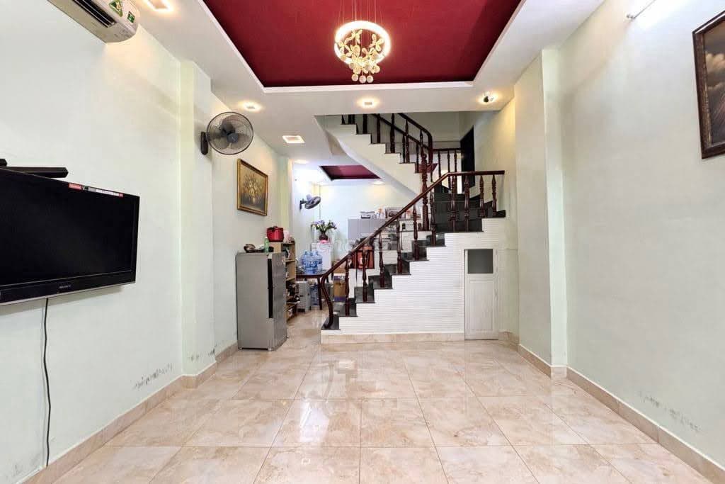 Bán nhà mặt tiền KD, gần Nguyễn Thái Sơn, 60M2, sổ vuông đẹp, 7.4 tỷTL - Ảnh 2