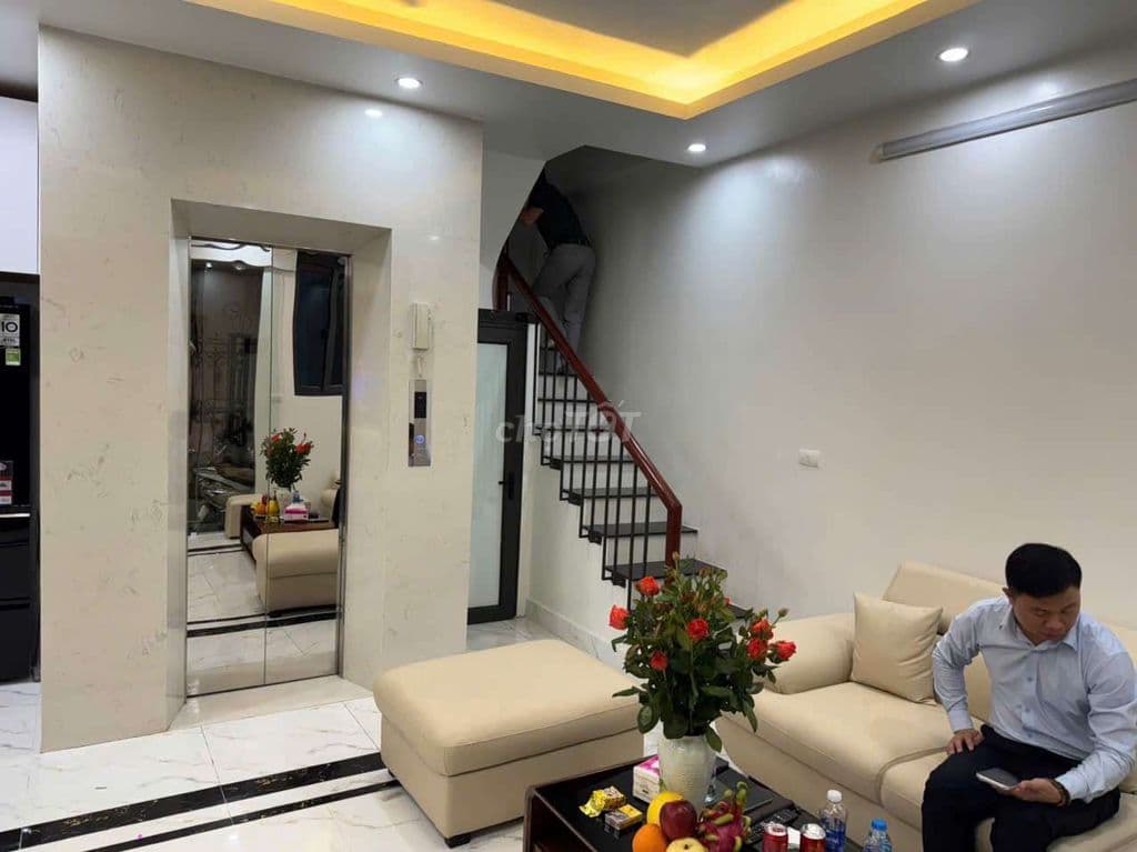 Bán Nhà Triều Khúc, 39m2, 6 tầng Thang máy, Để ở hay đầu tư rất ok
