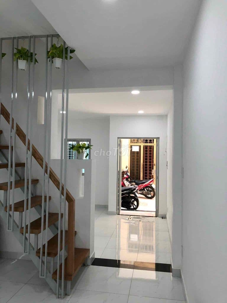 Nhà 4,5m x 10m 45m2 không lộ giới Đường Lê Quang Định