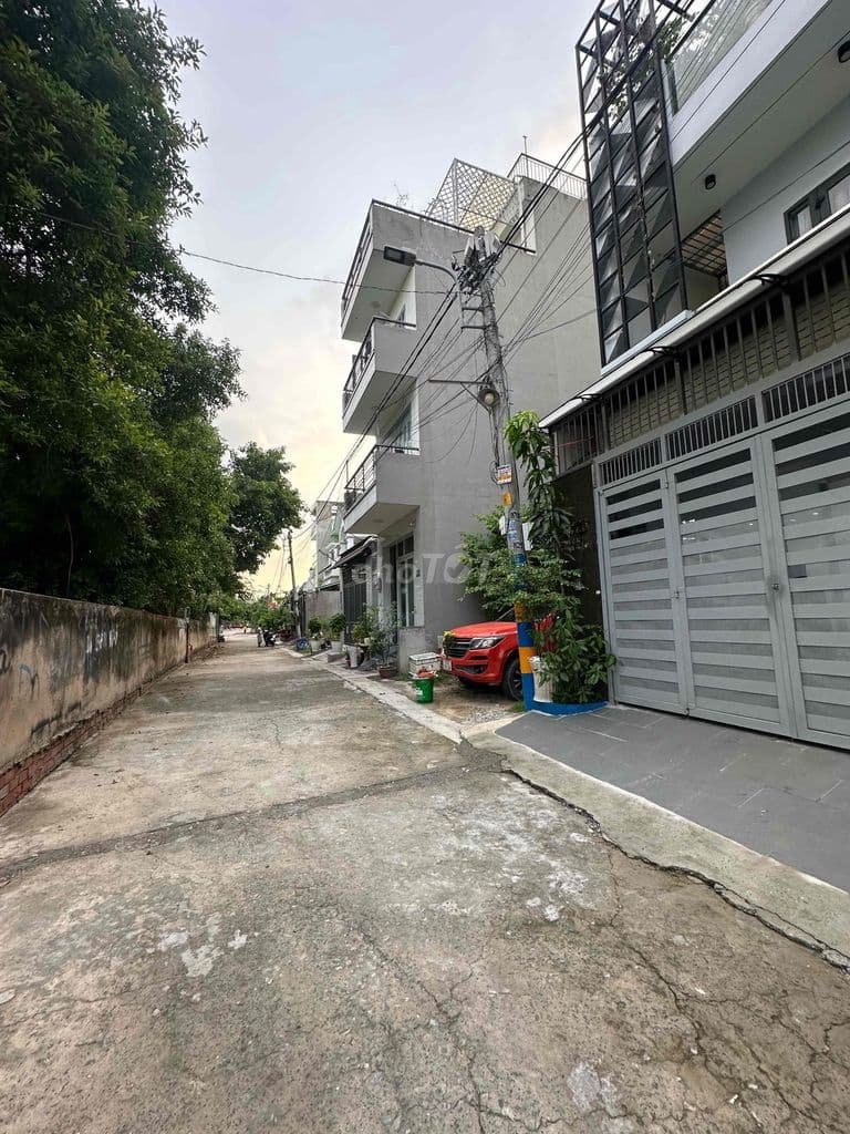 Ngay Hà Huy Giáp - Nhà mới full nội thất - 133m2 - 4 tầng