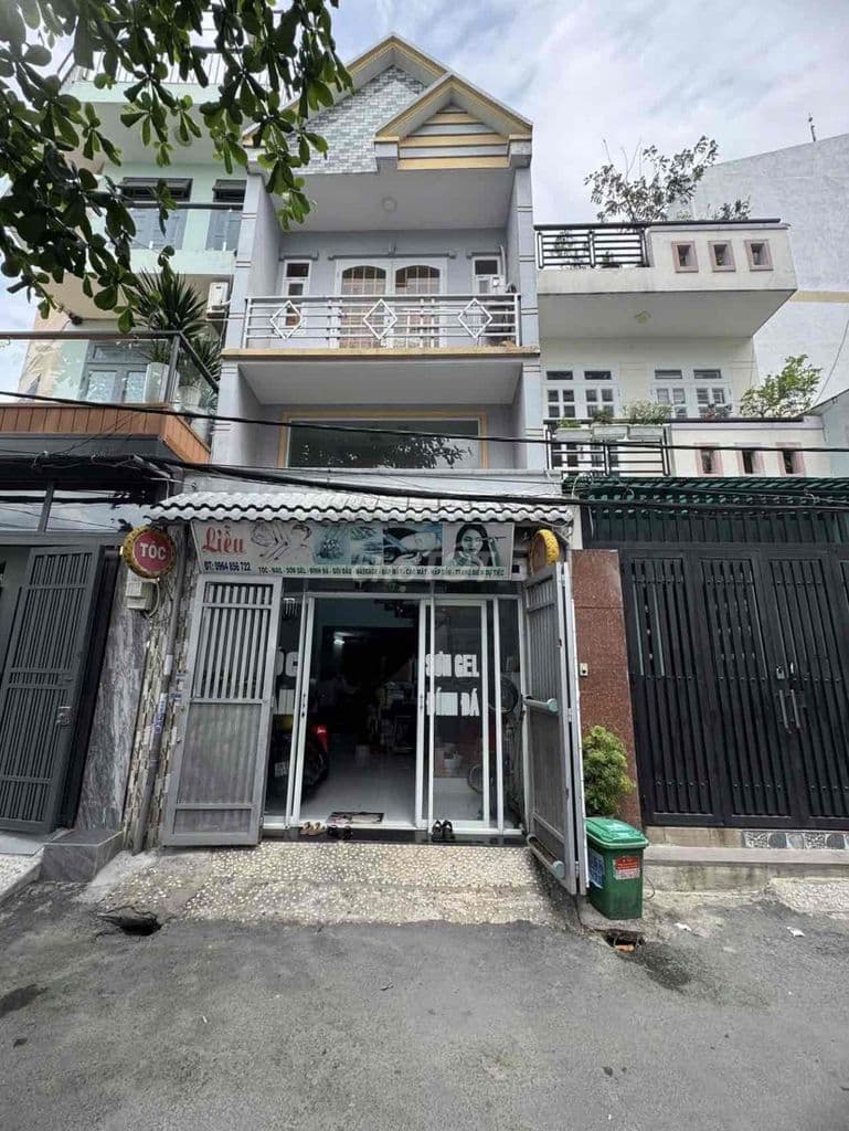 BÁN NHÀ SHR Q12