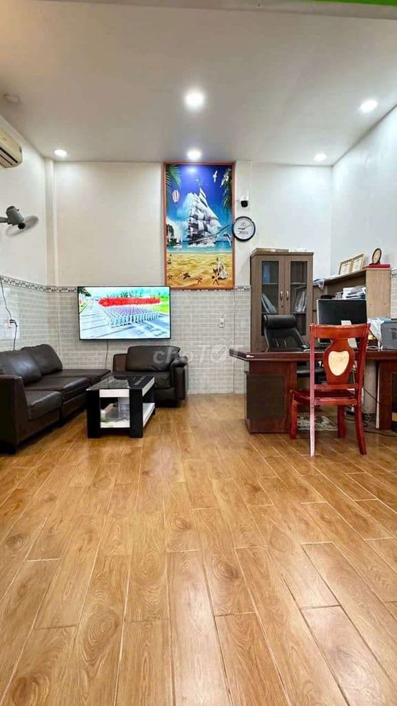 Nhà Gác Lững Đẹp 9,6x14m 1/30m Đg Lớn Gần BĐ 5 Giao Phan Văn Hớn. - Ảnh 3