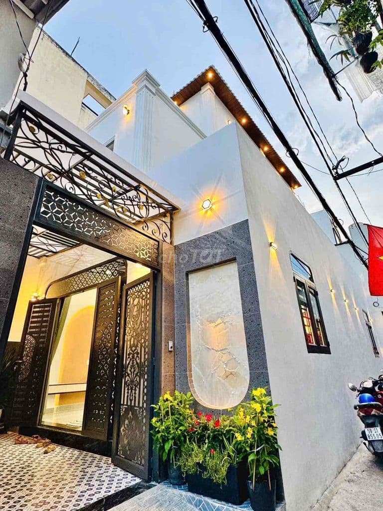 Diện tích 90m đất ngang 6,5m có 5 phòng ngủ rộng ngay Quang Trung p8