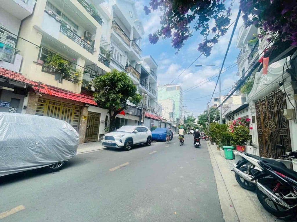 Nhà mặt tiền đường số 18 chợ tân mỹ phú mỹ hưng Q7 - Ảnh 2