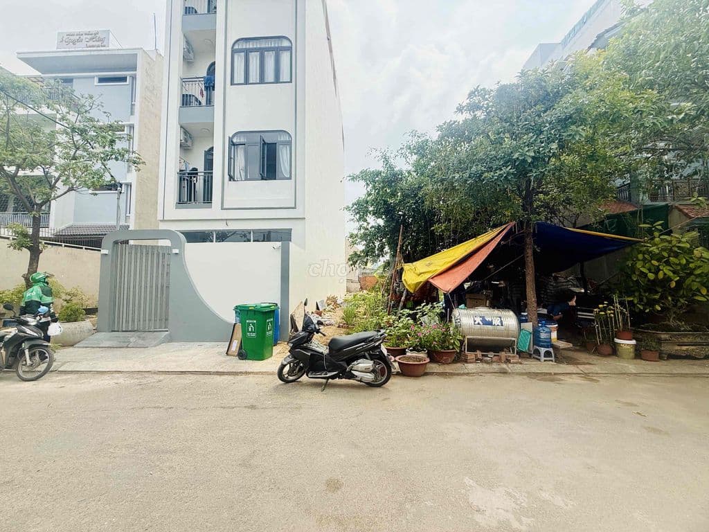 121,5m ( 5m x 24m ) tiện xây CHDV