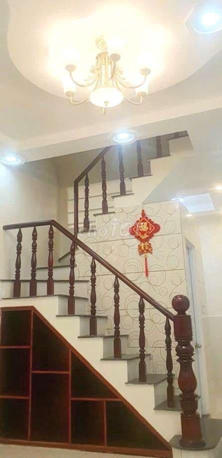 5,6ty. Dương Bá Trạc P2. CĂN GÓC 3 TẦNG BTCT KIÊN CỐ DTai. 3.9M X 10M