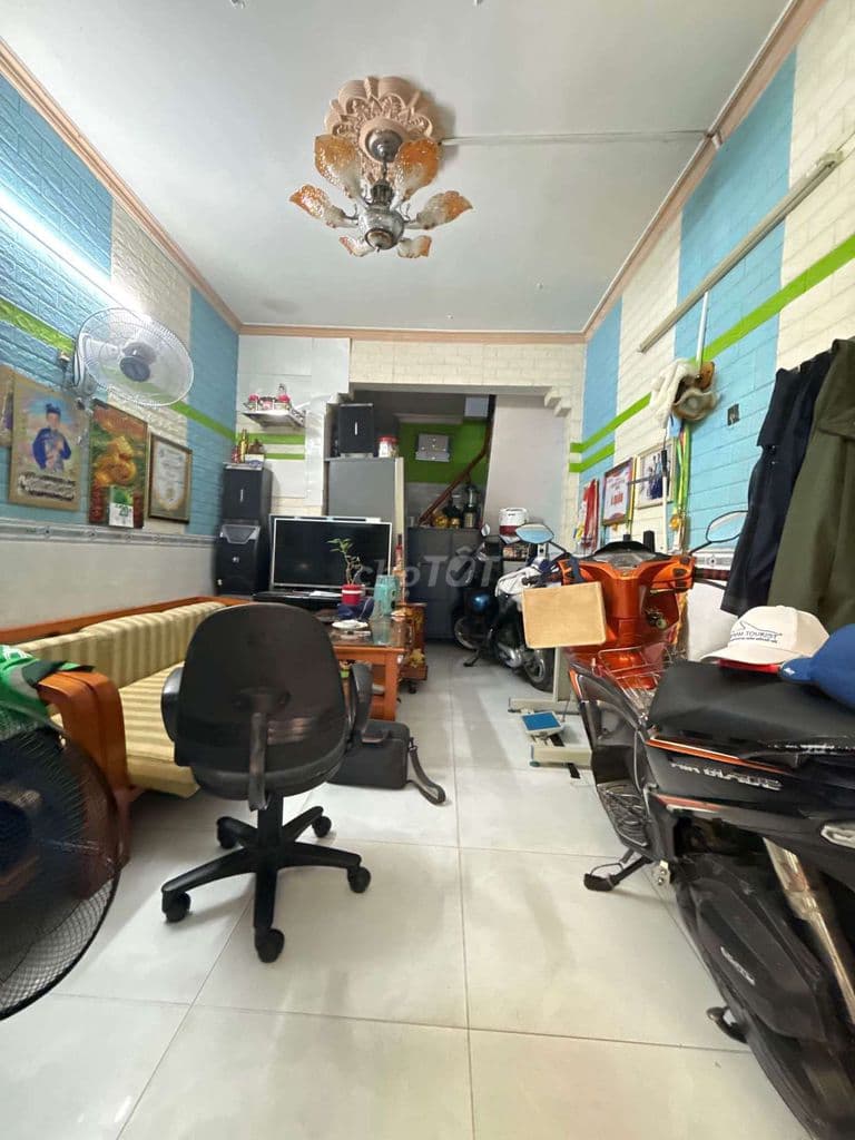 2,6 tỷ sổ hồng riêng,phù hợp a chị lần đầu mua nhà ,vk ck ra riêng