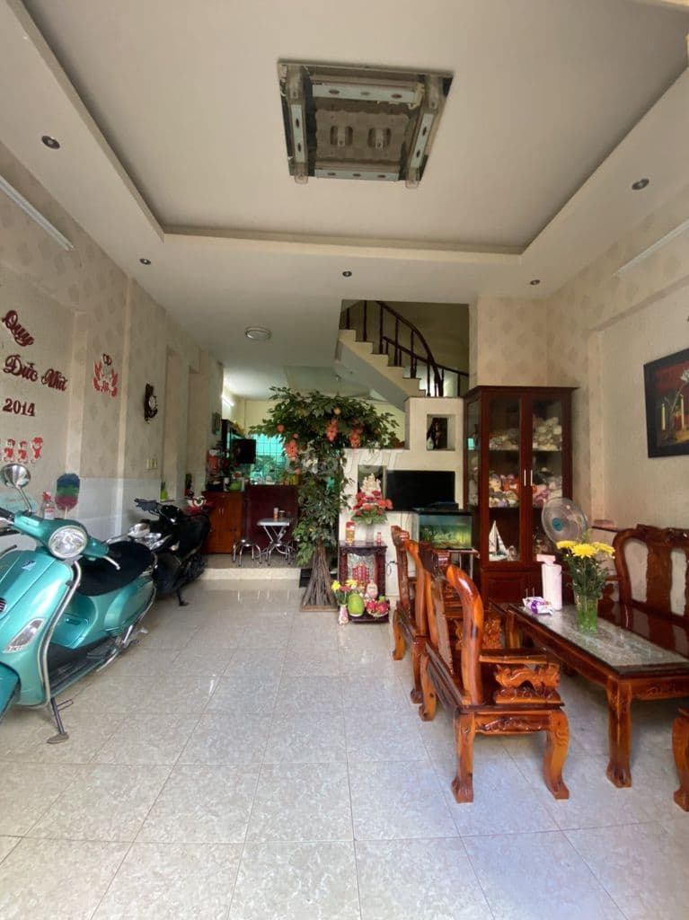 Nhà 5x15m, đường Tạ Quang Bửu, P.5, Q.8