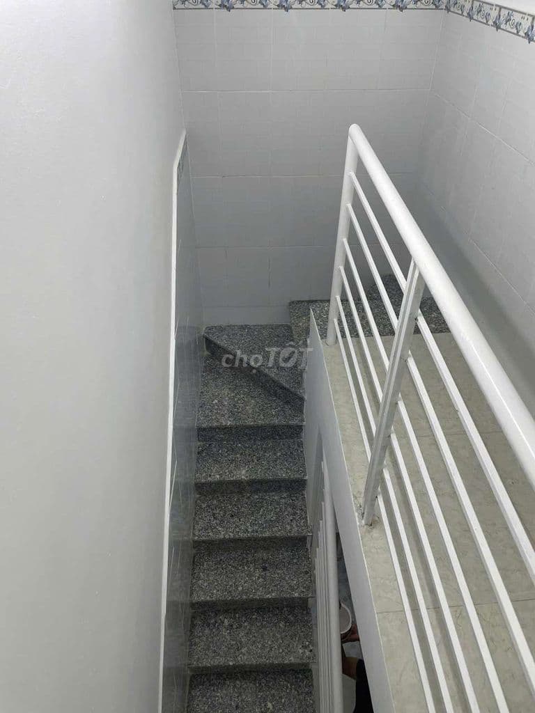 20 triệu hh gửi ace nhà Phan Huy Ích p12 dt 3x6m 1 lầu