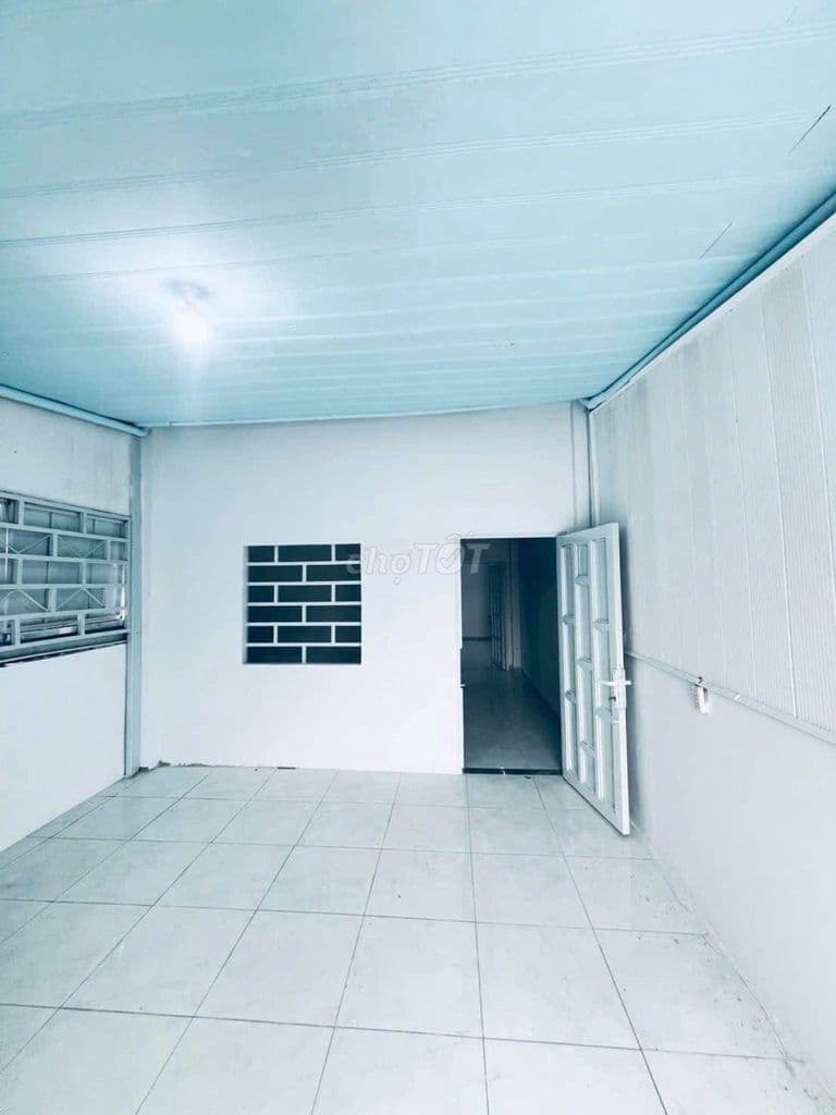 BÁN NHÀ 4*10 NHỈNH 3 TY, SỔ ĐẸP, GIÁP KÊNH THAM LƯƠNG - Ảnh 2