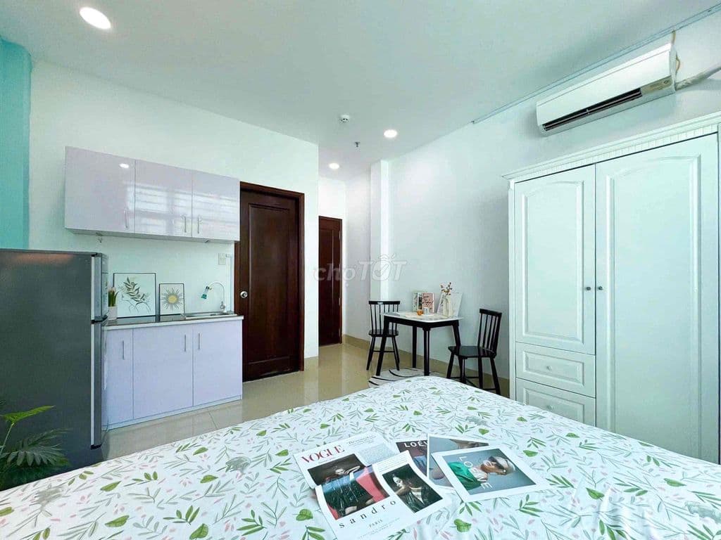 CĂN HỘ DỊCH VỤ CỬA SỔ TRỜI NGAY VẠN HẠNH MALL. QUẬN 10 - Ảnh 2