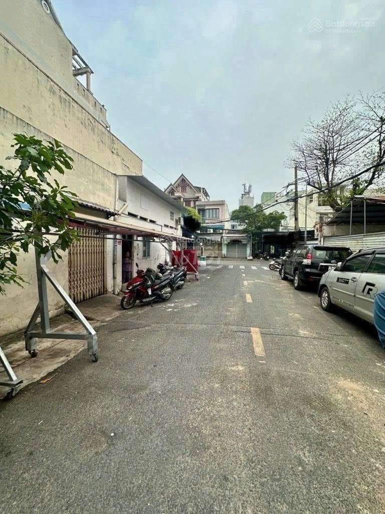 đât 5,5x24 full 132m2 thổ cư hxh 6m giá 8.2 tỷ gần bệnh viện Q12