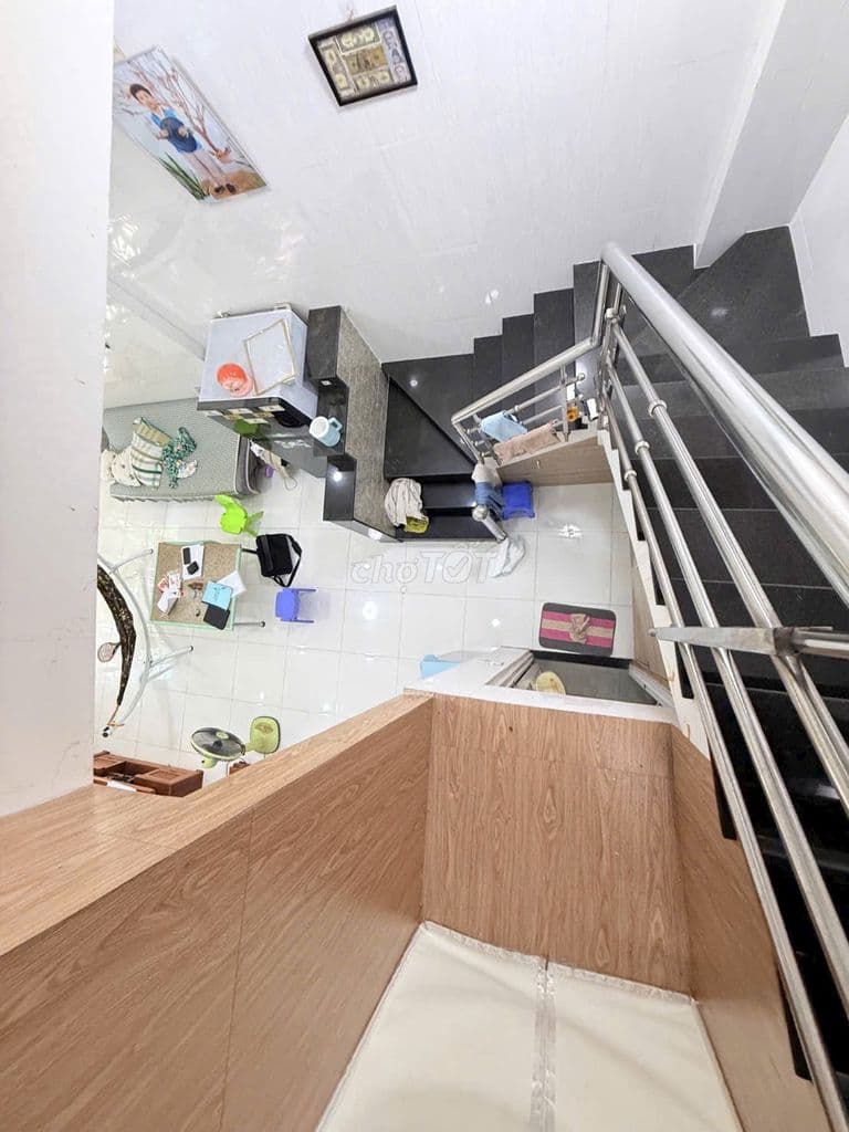 Nhà đẹp ngộp giá cực rẻ chỉ 3,85 tỷ còn thương lượng - Ảnh 3