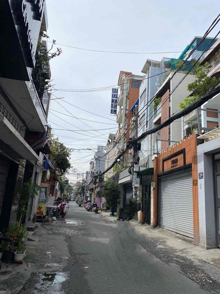 Bán/ Cho Thuê Mặt tiền Nguyên Đình Chính