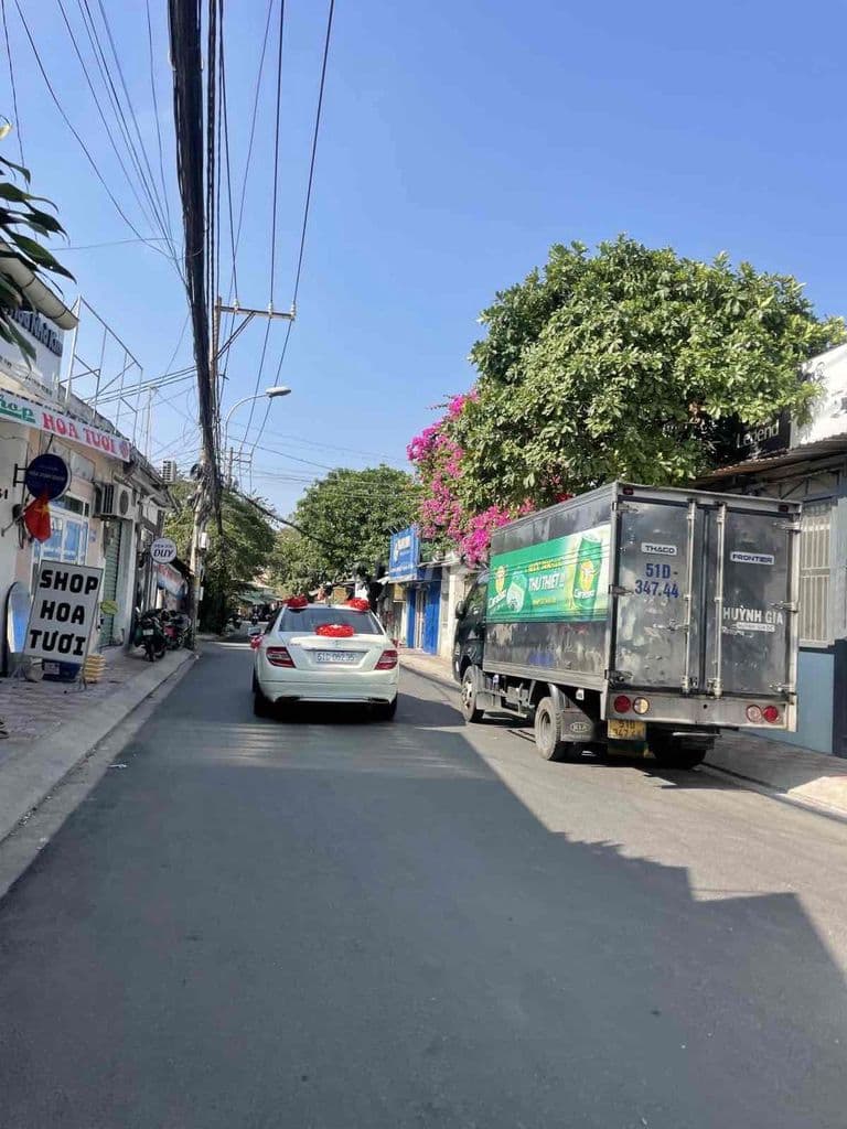 Nhà đẹp hẻm xe hơi giáp Phạm Văn Đồng 40m2 chỉ 3.75 ty