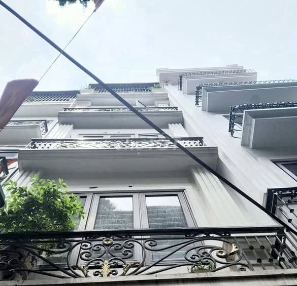 Bán nhà Hoàng Quốc Việt, Cầu Giấy, 5 tầng, mặt tiền rộng - Ảnh 2