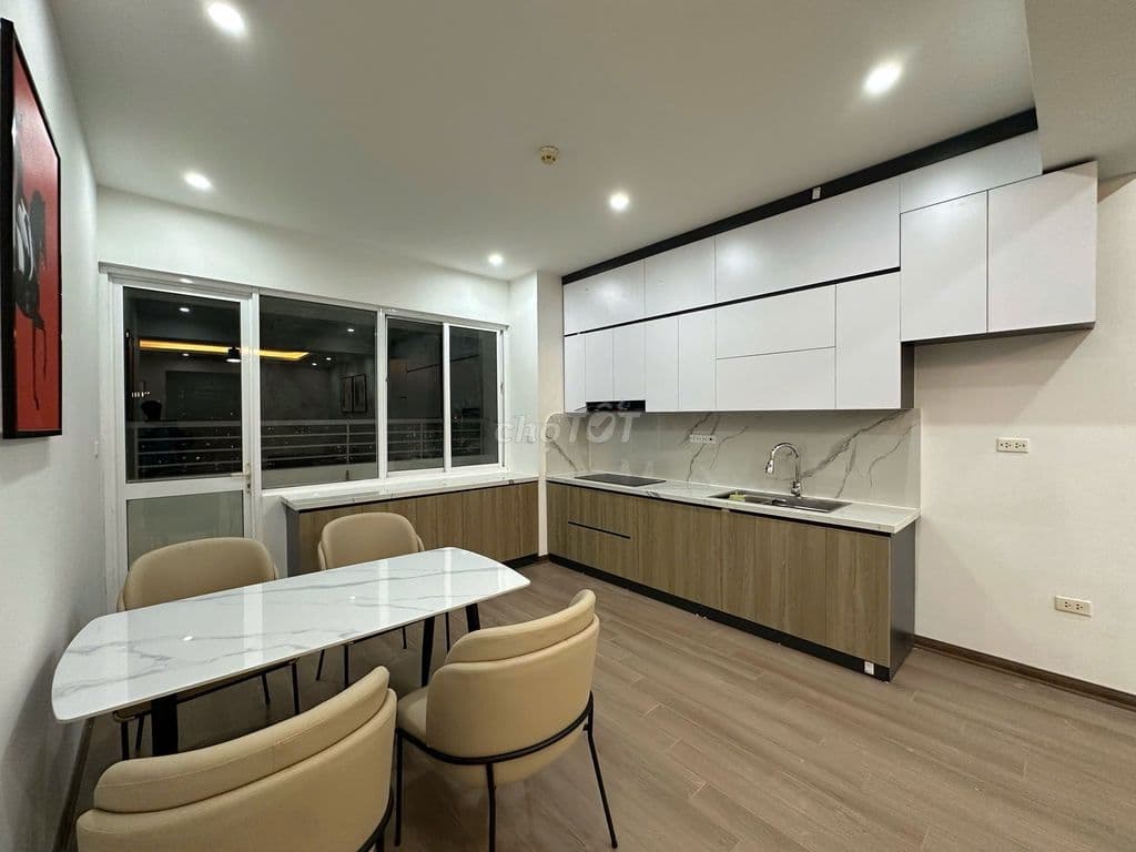 Bán chung cư MIPEC 2 ngủ - 82m2- ô tô - 9,3 tỷ - Ảnh 2