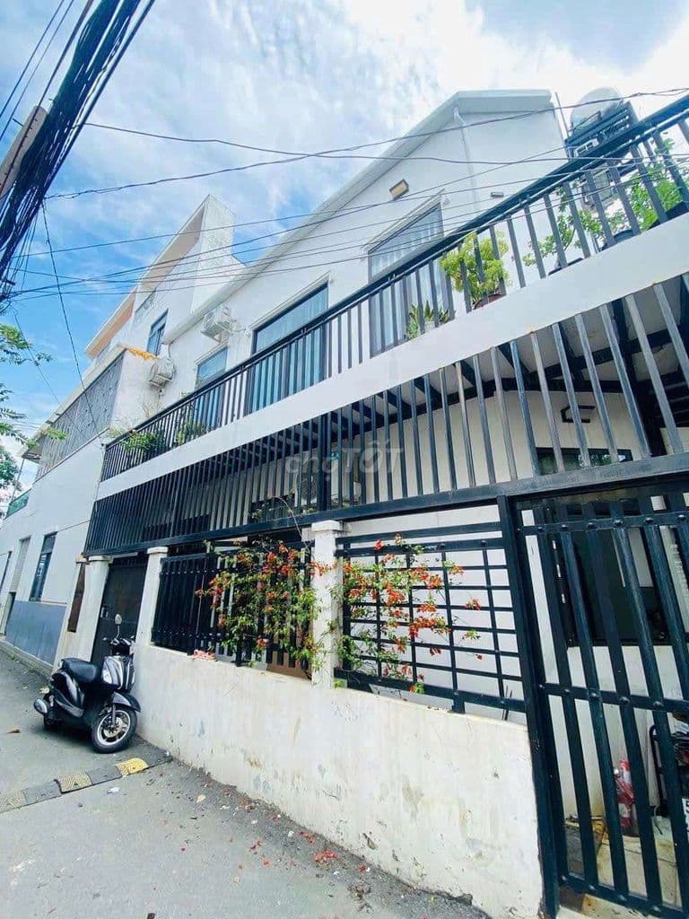3,75 TỶ - NHÀ 2 TẦNG, 2 PN, HẺM XE HƠI, ĐS 8 - LINH XUÂN