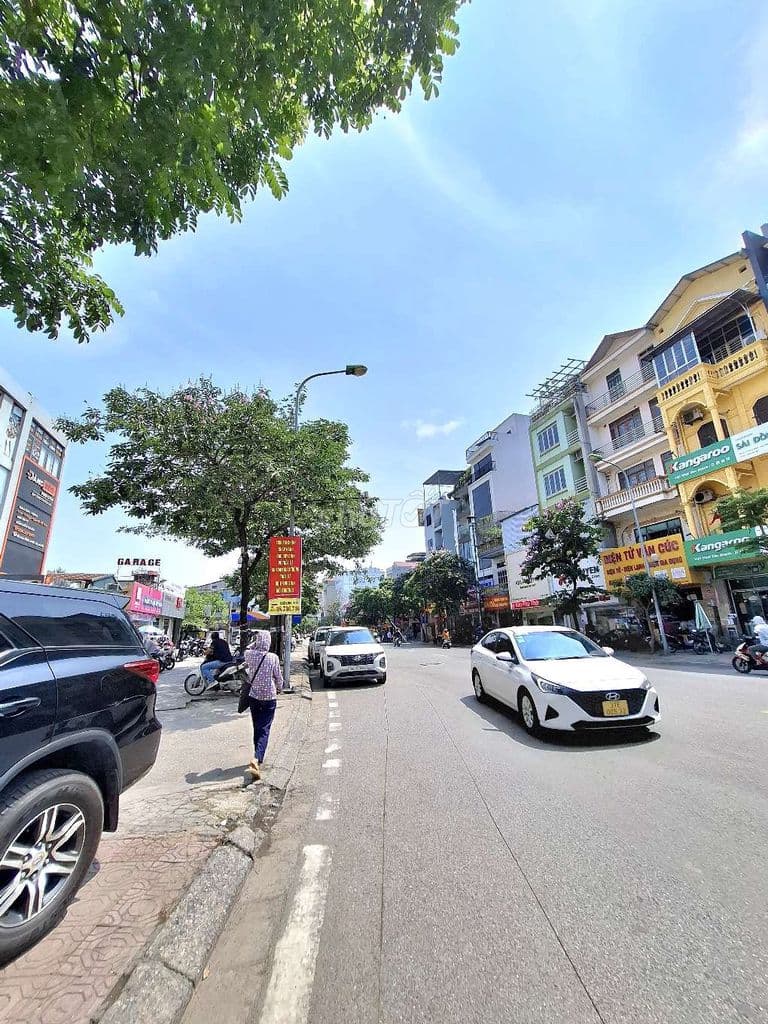 BÁN ĐẤT MẶT PHỐ SÀI ĐỒNG, LONG BIÊN 70M² MT RỘNG VỈA HÈ KINH DOANH