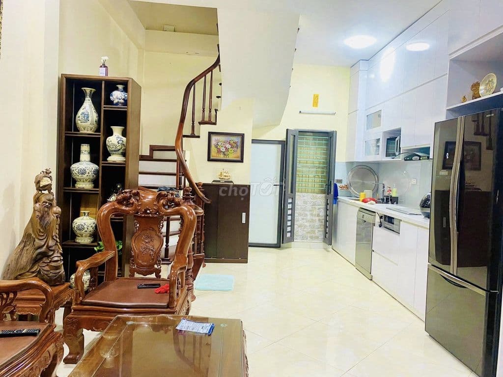 Bán nhà Hào Nam, 50m ra mặt phố, 3 gác đỗ cửa, KD, 2 thoáng 37m2*5T. - Ảnh 2