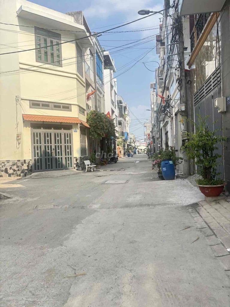 🚨🚨 BÁN GẤP NHÀ 4 TẦNG LÃ XUÂN OAI – HẺM XE HƠI THÔNG – GIÁ CHỈ 5.8 TỶ - Ảnh 2