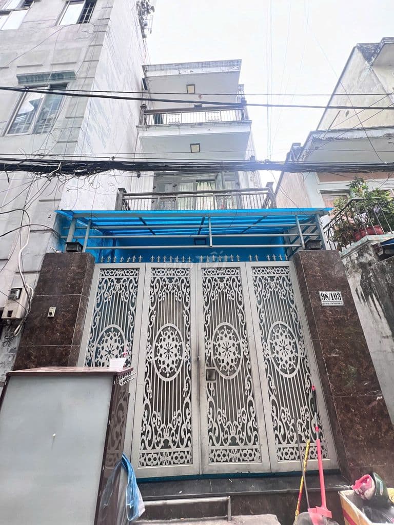 Bán nhà Quận 7 hẻm 98 Bùi Văn Ba. Dt 4,1x15m,2 lầu. Giá 7,9 tỷ