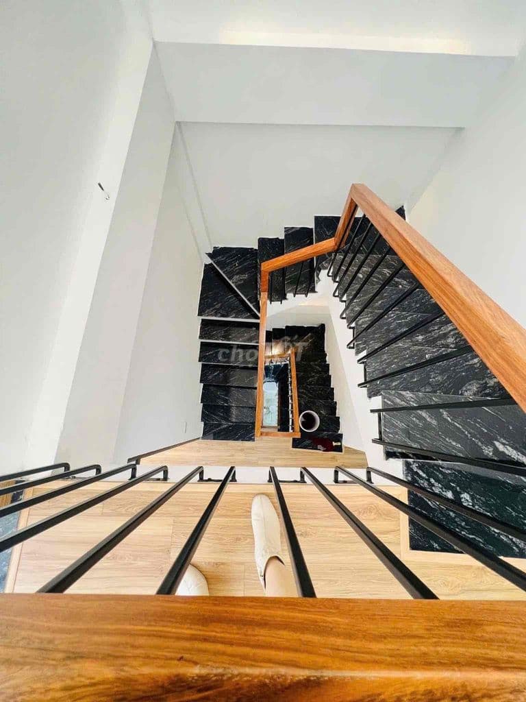 Siêu Hiếm, Phái Đài Láng, 2 Thoáng, Ngõ Thông, Full đồ, Gần Sát Phố - Ảnh 2