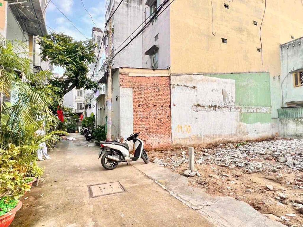 Bán Lô Đất Hẻm 1041 Trần Xuân Soạn Quận 7 Giá : 6tỷ