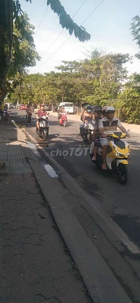 Bán Nhanh nhà cấp 4 mặt tiền đường ven sông trần xuân soạn