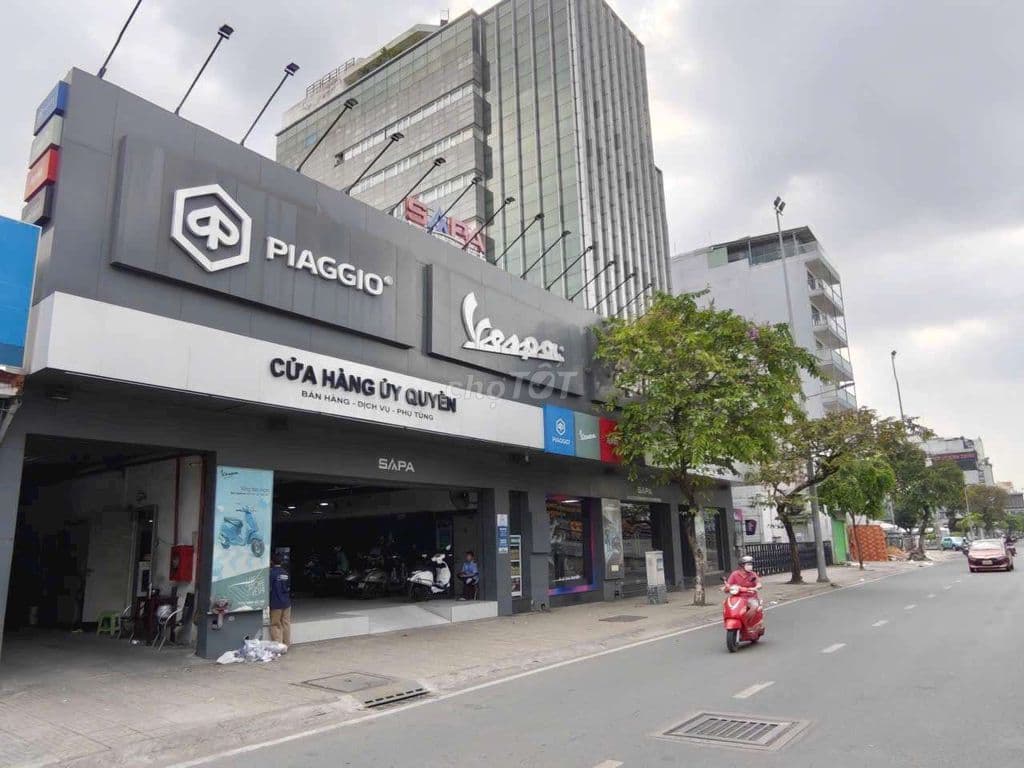 MẶT TIỀN ĐƯỜNG CỘNG HÒA – P.13, TÂN BÌNH