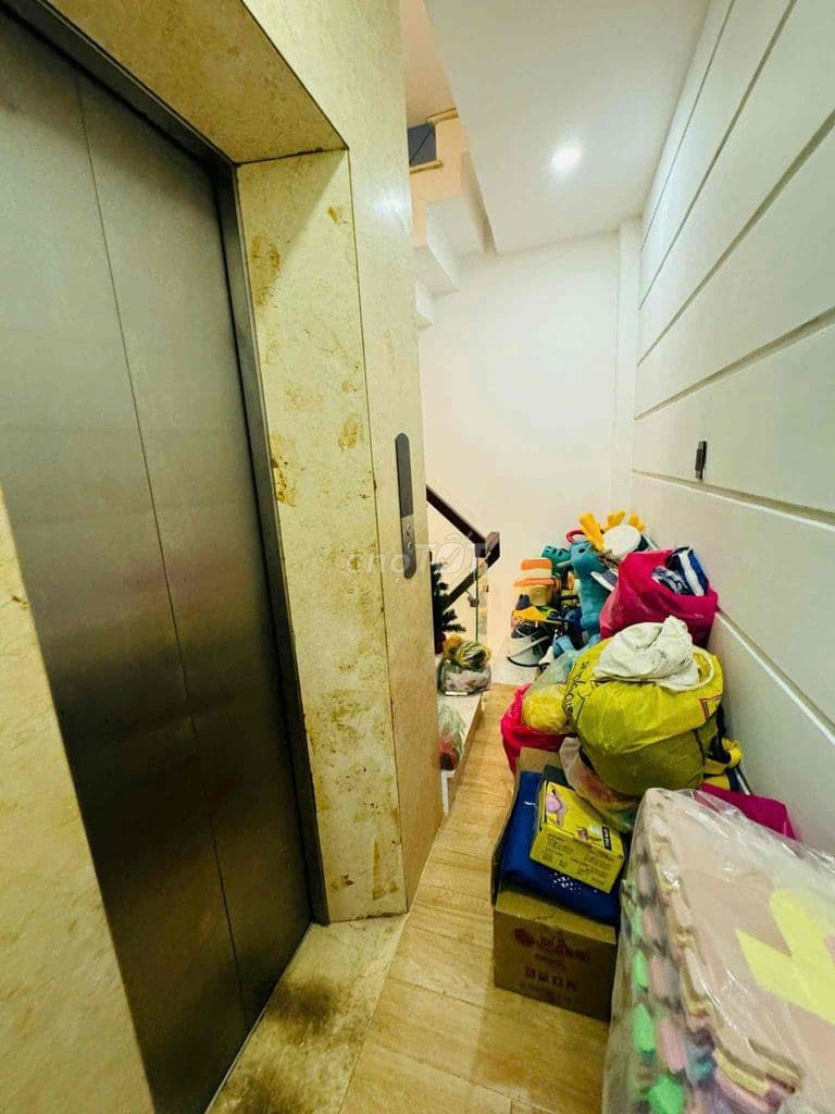 Bán Nhà Có Lắp Sẵn Thang Máy CMT8 P.11 Q.3 Giá Chỉ 8,5 Tỷ Còn TL - Ảnh 3