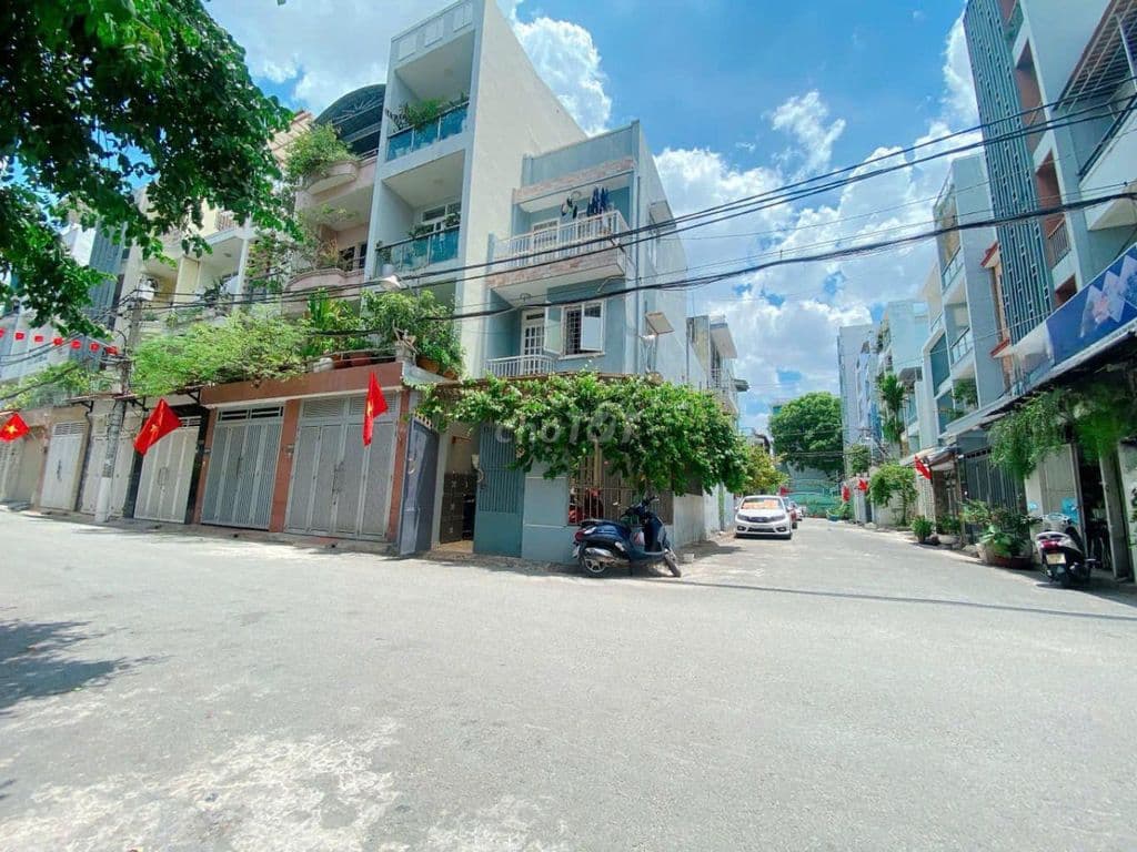CHỈ 9 TỶ NHÀ 2 MẶT H 10M HOÀNG HOA THÁM, TB, RA T3 ĐI BỘ RA T3 SÂN BAY