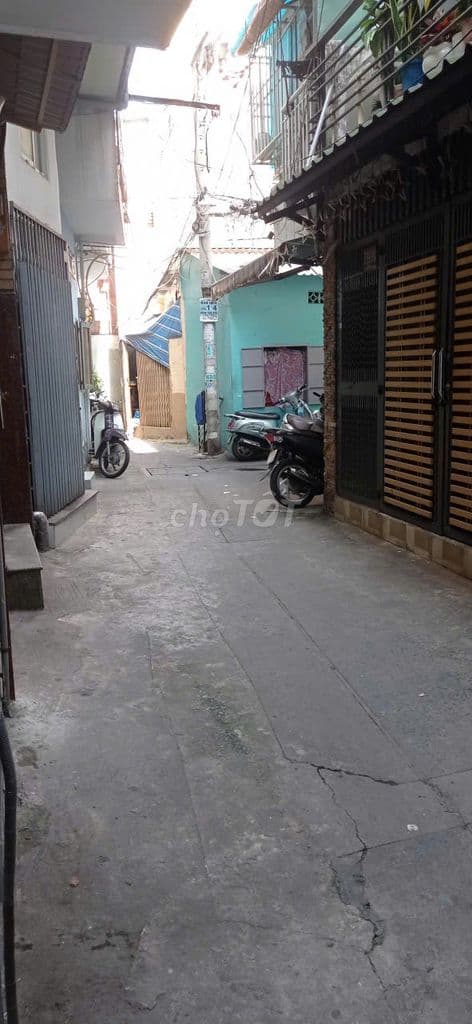 Nhà mặt hẻm