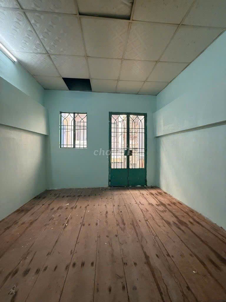 7.x TỶ - GẦN 70M2 SÁT TRẦN HƯNG ĐẠO Q.5 - NỞ HẬU CHỮ L - 5 PN CHO THUÊ - Ảnh 3