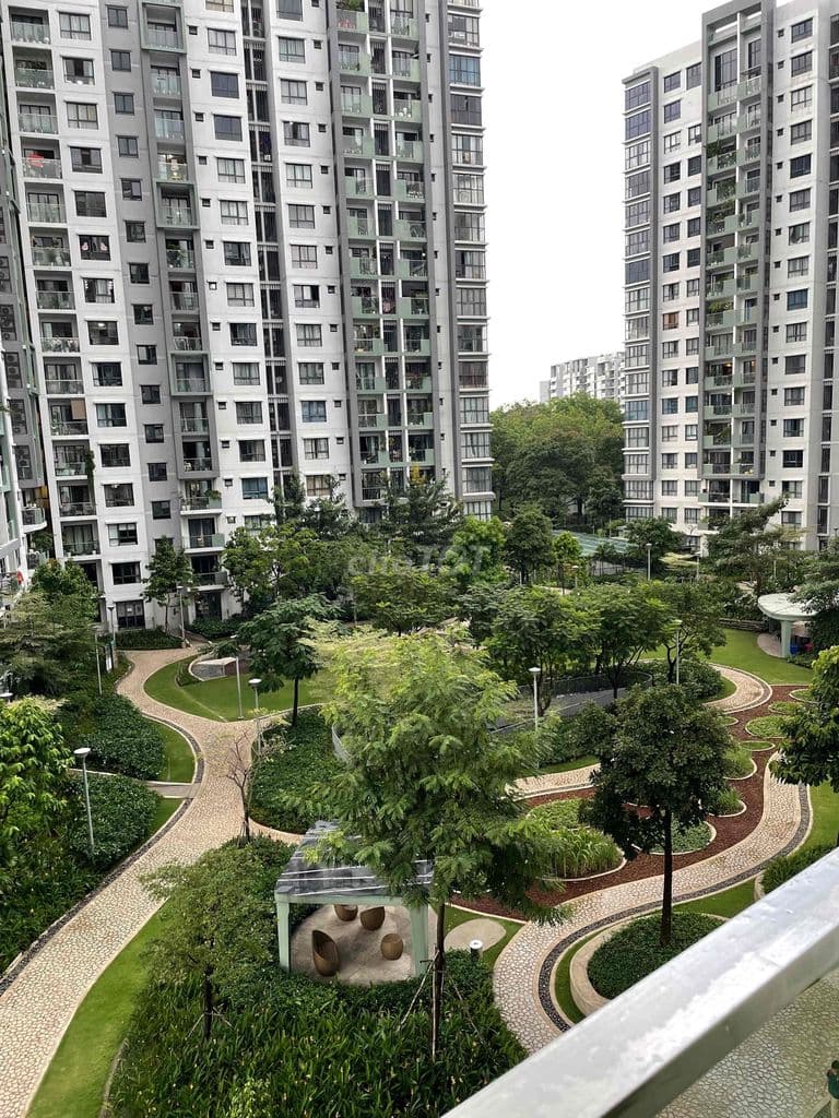 Bán căn hộ chung cư Emerald Celadon City