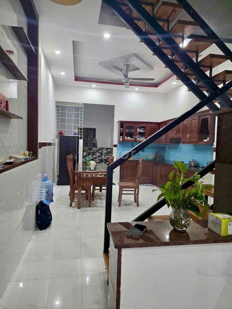 Nhà 1 trệt 1 lầu 4x16 Tỉnh Lộ 10 ngay khu TÊN LỬA - Ảnh 3