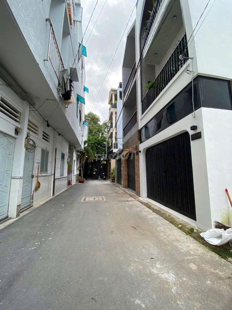 Nhà 4 Lầu Quốc Lộ 13 gần KĐT Vạn Phúc Thủ Đức, thu nhập 25Tr