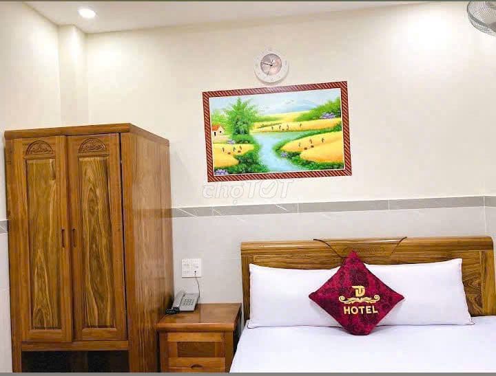 BÁN GẤP KHÁCH SẠN HẦM 6 TẦNG KHU K300 P.12 TB TN 100TR/TH GIÁ 19,5 TỶ