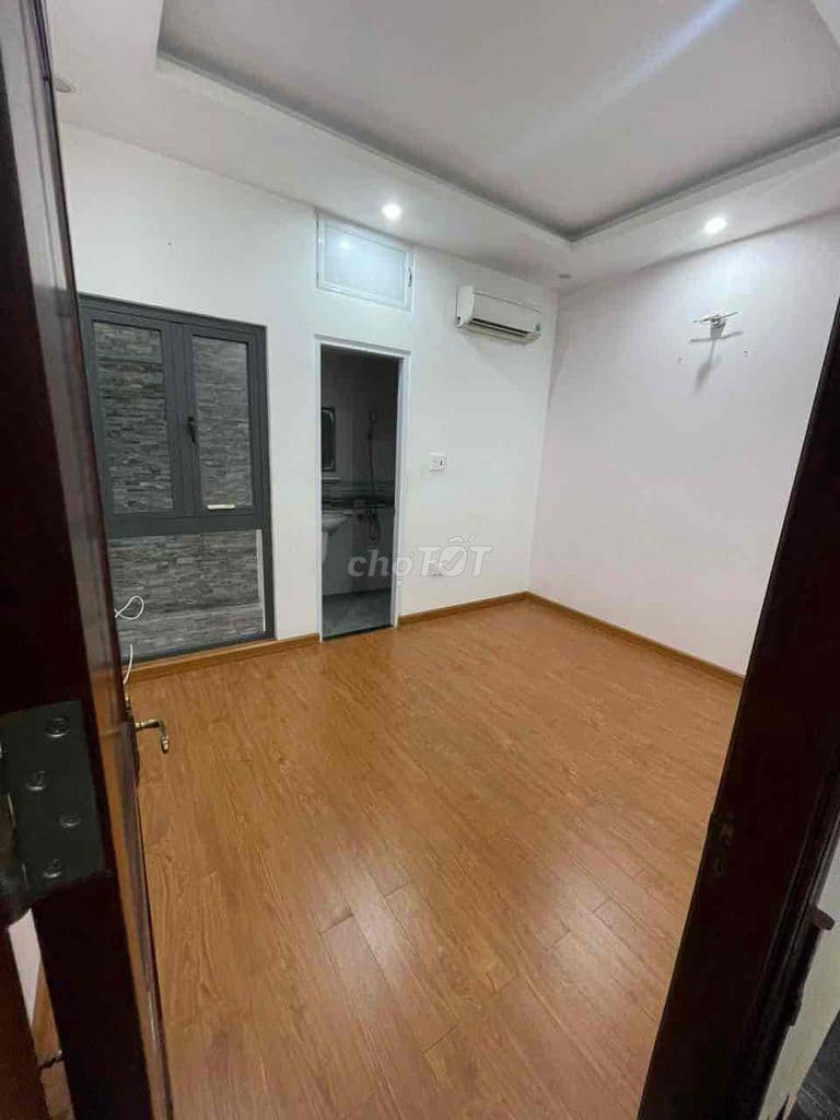 Nhà hẻm Tân Sơn Nhì 4.5x25m 2 lầu sân thượng giá *** quận - Ảnh 3