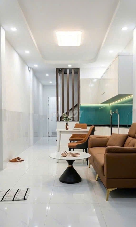 Nhà mới hẻm Ô tô Lạc Long Quân, QUẬN TÂN BÌNH, 42 m2, giá 6.4 tỷ