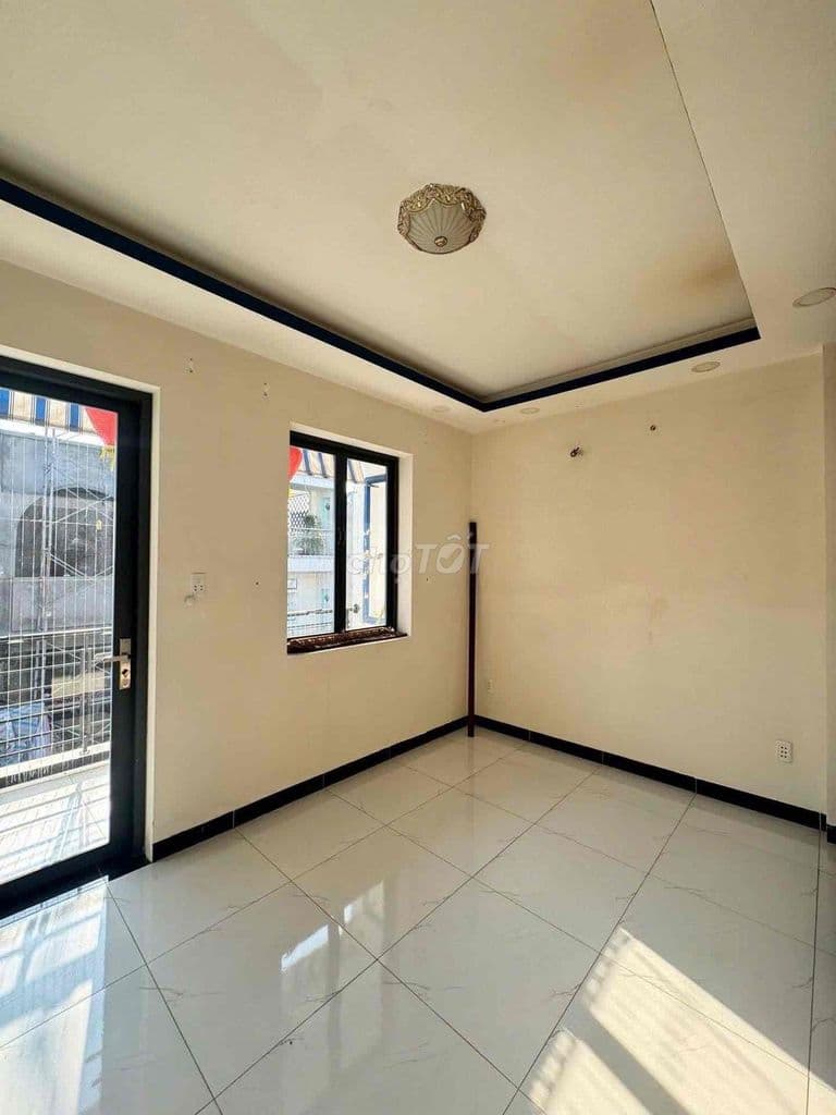 Chủ Ngộp bán NHÀ 3 TẦNG NGAY CHỢ #LONG_TRƯỜNG - HẺM 6M THÔNG - Chỉ 4,2 - Ảnh 3