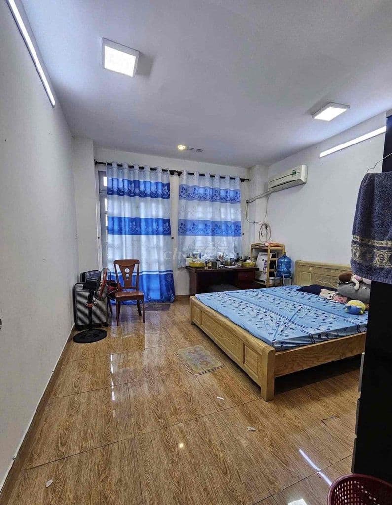 CẦN BÁN NHÀ 2 TẦNG VÕ VĂN VÂN 4M x 14 M