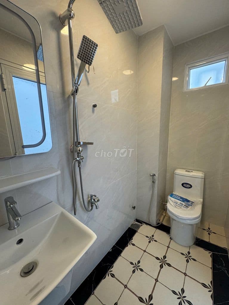 Chỉ 8.9 tỷ TL! Nhà ngang 4.4m lận, hẻm 8m Mai Xuân Thưởng khu Chợ Lớn
