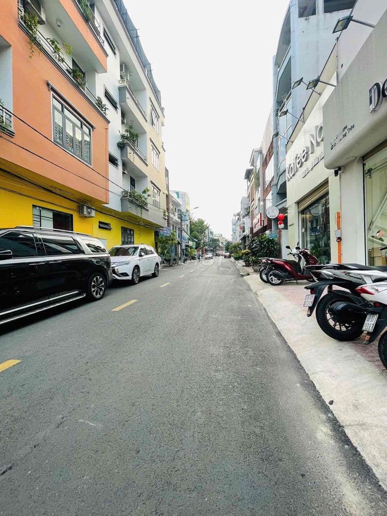 GIẢM SAU 600triệu ! NHÀ MẶT TIỀN 4 TẦNG NGAY HOÀNG DIỆU 2
