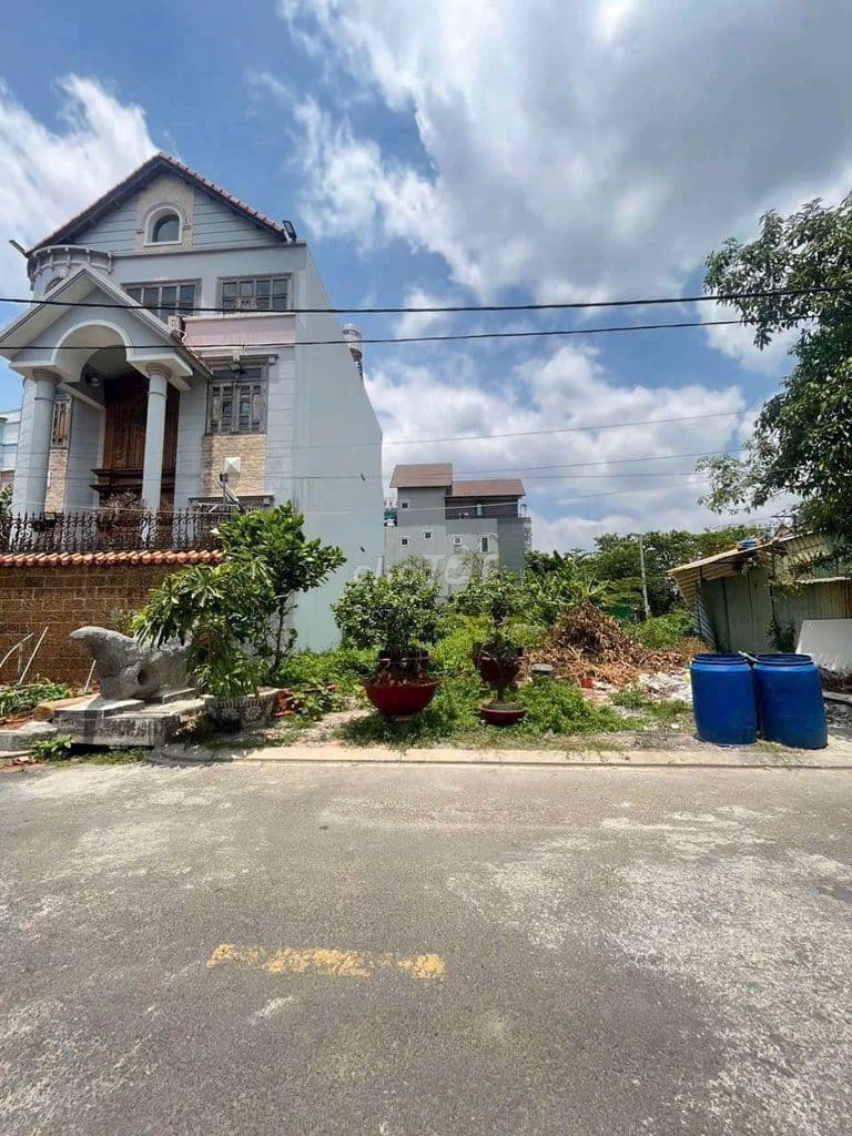 Bán đất biệt thự 198m đường 20 Gigamall Thủ Đức giá 18,5 tỷ