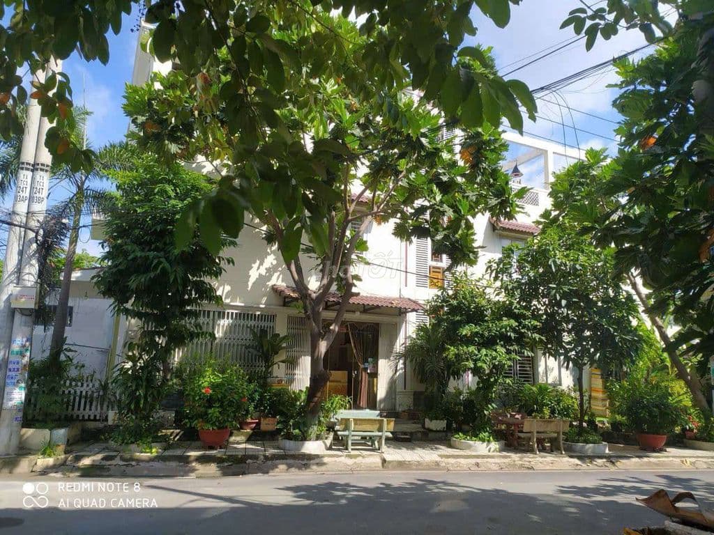 cần bán gấp nhà đẹp xuất ngoại 3 MT đường nhựa 10m Tô ký vào 50m