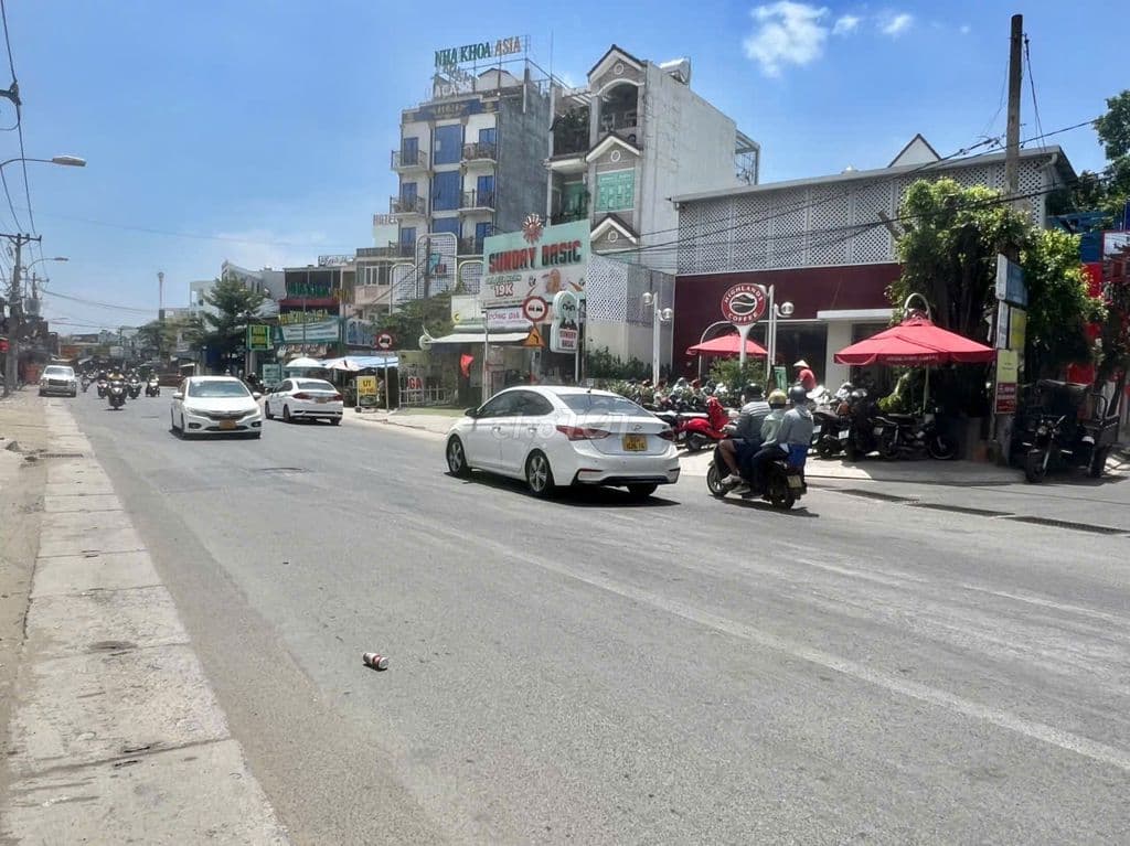 Chủ cần bán lô đất mặt tiền đg Nguyễn Duy Trinh Q2