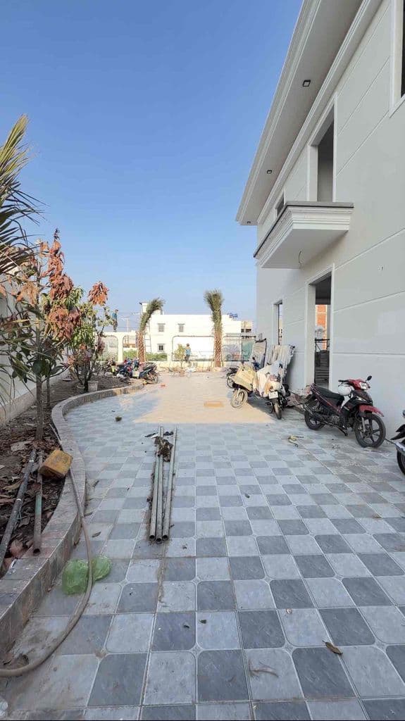 Biệt Thự 402m2 gần Trường Học, SHR - Hoàn công - Ảnh 3