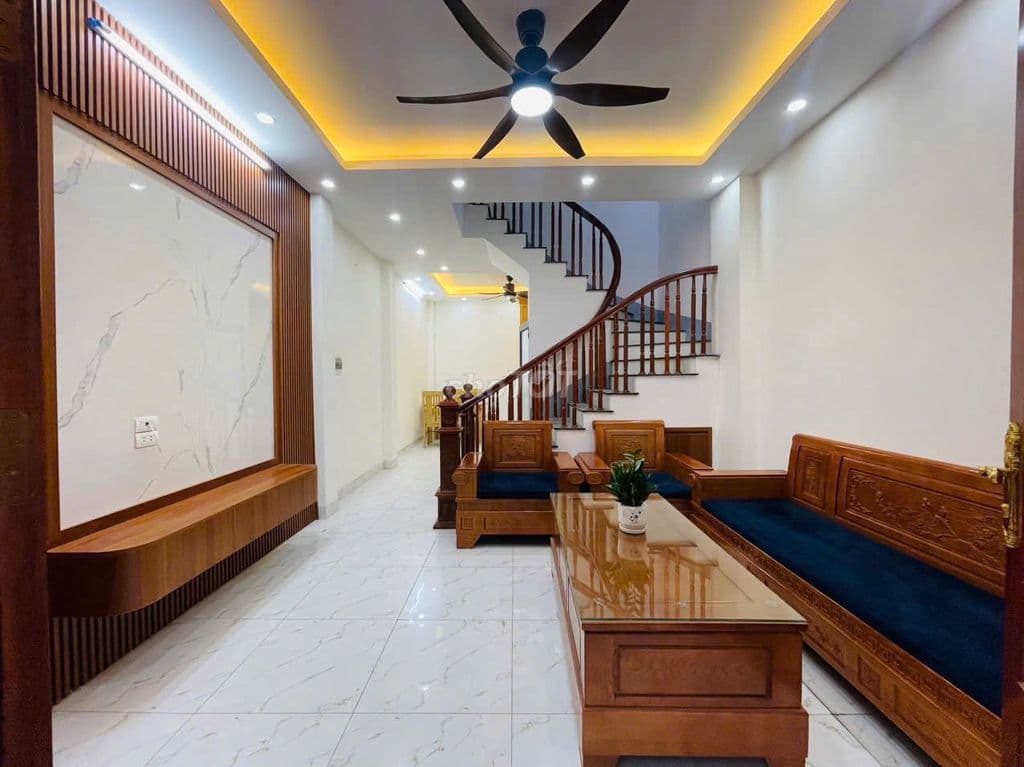 Bán Gấp Nhà Cực Đẹp Phố Quan Nhân 45m2 x 5 Tầng - Ngõ Ô Tô Giá 7.8 Tỷ